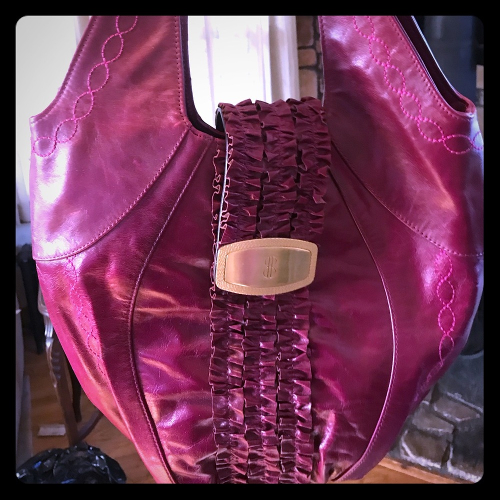 Bill blass hand bag excellent condition